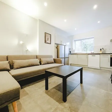 Apartment Wordsworth 6 Bedroom House Bristol
