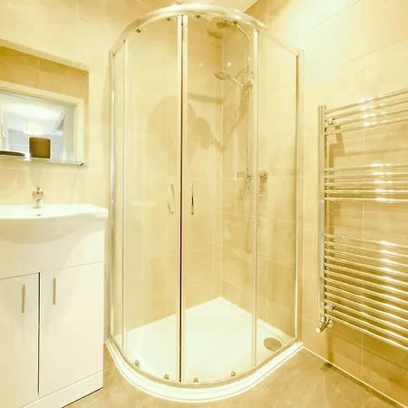 Wordsworth 6 Bedroom House Bristol